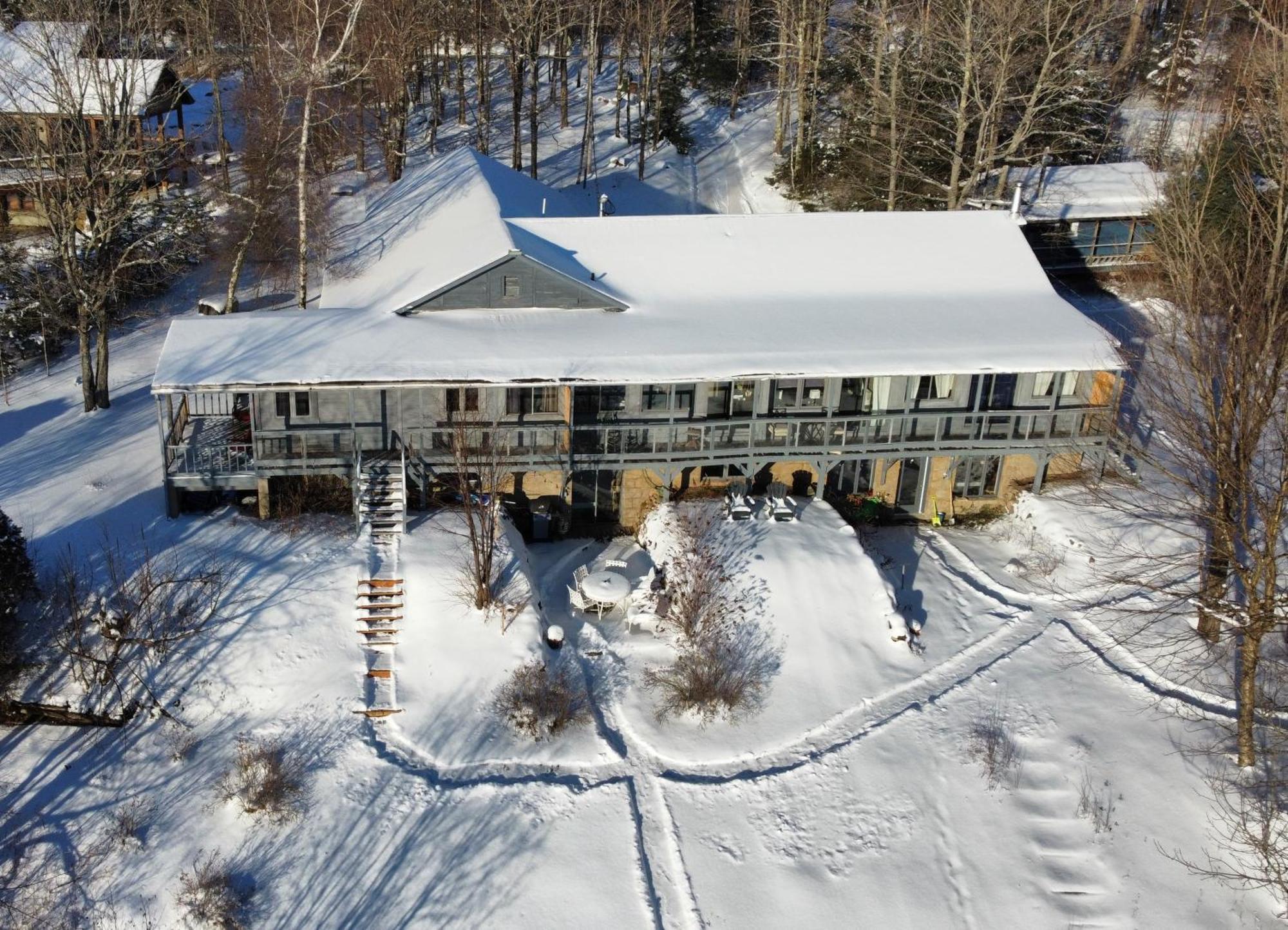 Le Lodge Du Lac Saint-Faustin 외부 사진